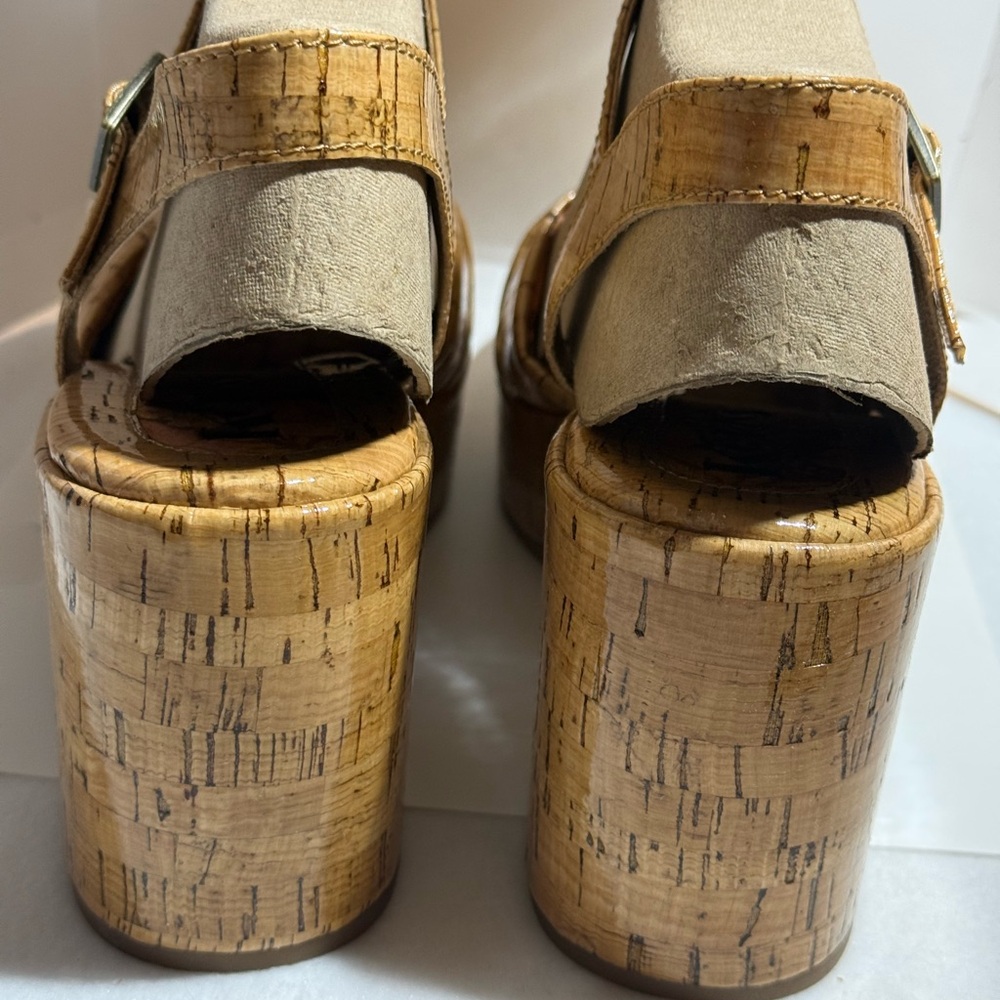 Korks Women's Calda Platform Comfort Sandals. Size 8 - Picture 3 of 9
